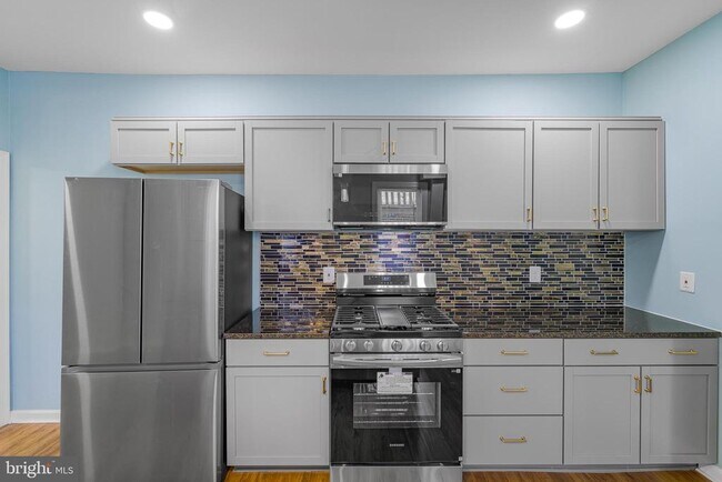 Building Photo - 2321 Tatnall St