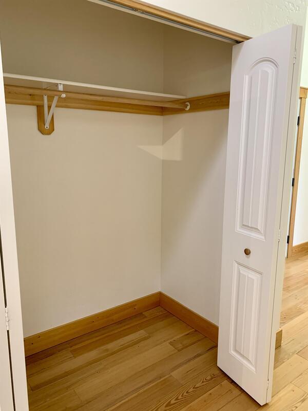 Building Photo - 636 Logan St