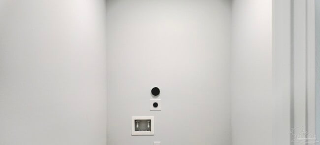 Building Photo - 305 N Pace Blvd