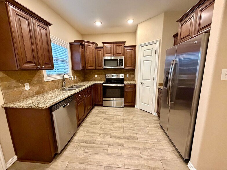 Building Photo - 6608 Leightyn Ln