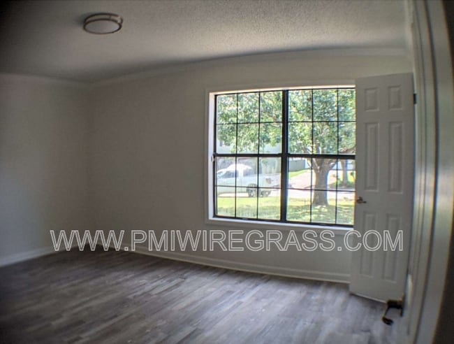 Building Photo - 107 Stoneridge Rd