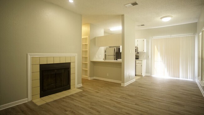 Building Photo - PRELEASE 8/15/2025 2/2 with Large Private Patios