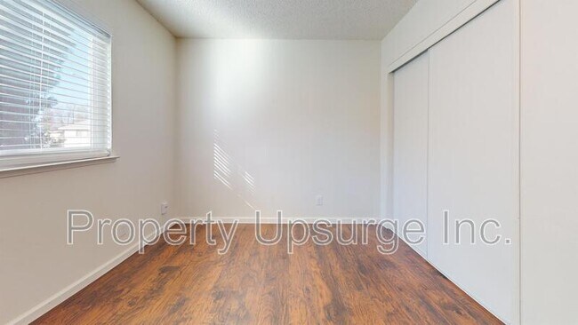 Building Photo - 1340 Hobart Dr