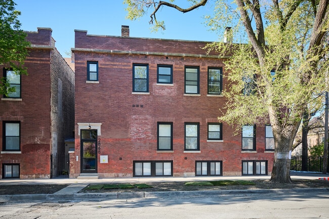 Building Photo - 2868 W 21st Pl