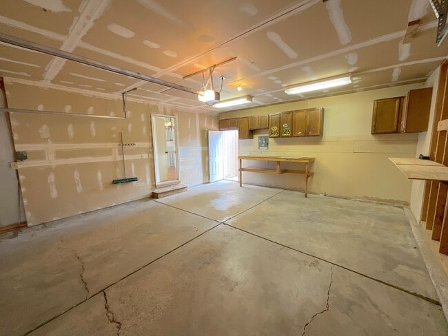 Building Photo - 3 Bedroom Home Available Near Briargate Bl...