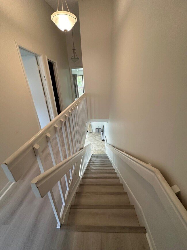 Building Photo - 7630 Lago Del Mar Dr