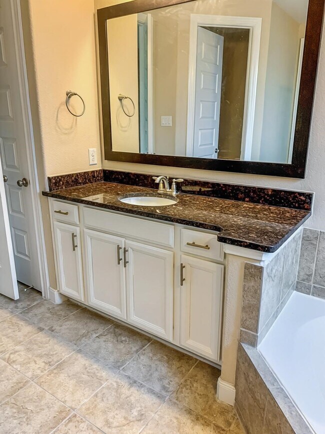 Building Photo - 3614 Bonnie Bend Dr