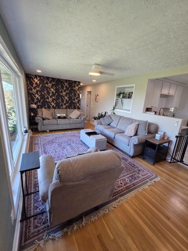 Building Photo - 100 9th Ave