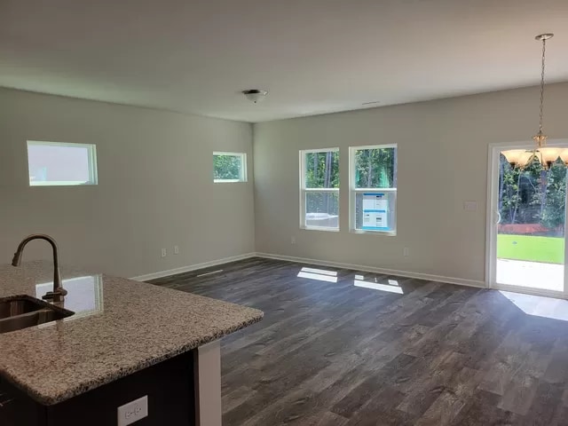 Building Photo - 201 Joneshaven Dr