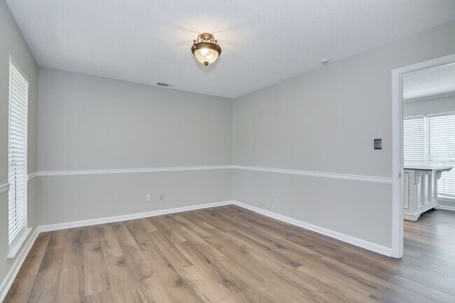 Building Photo - 321 Timberidge Dr