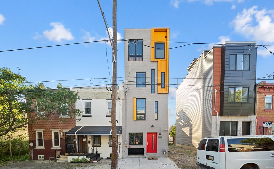 Building Photo - 1852 N Marshall St