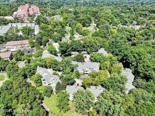 Building Photo - 44 Lake Ave