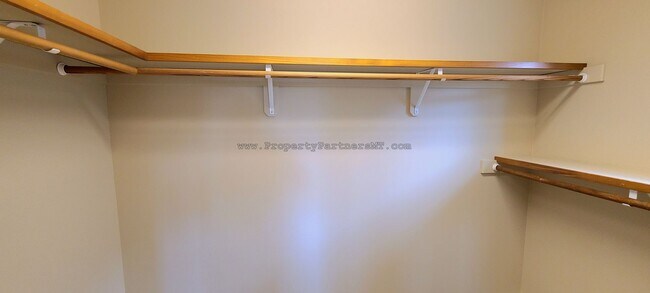 Building Photo - **$1,000 off first month rent!** Beautiful...