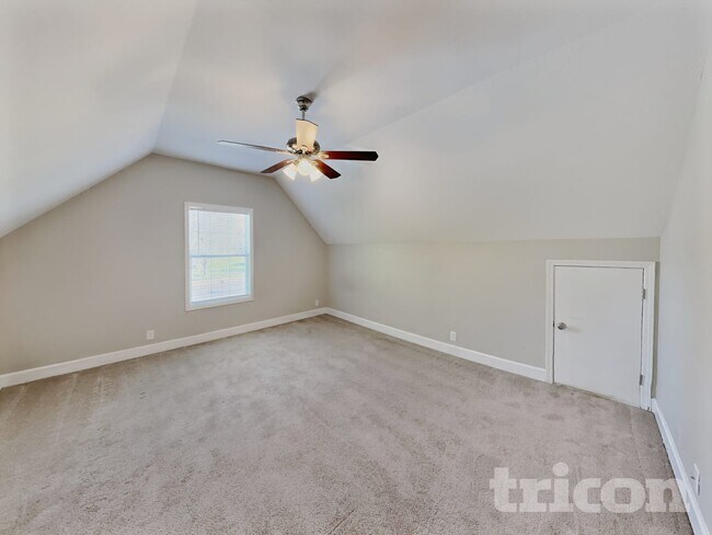 Building Photo - 947 Lavergne Ln