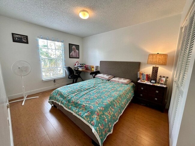 Building Photo - 5425 Grand Park Pl