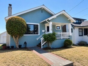 Building Photo - Fully Remodeled Ballard 5 Bed/2 Bath Home w/ A/C!