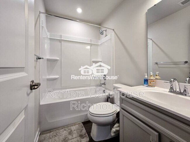 Building Photo - 823 Taylor Grn Wy