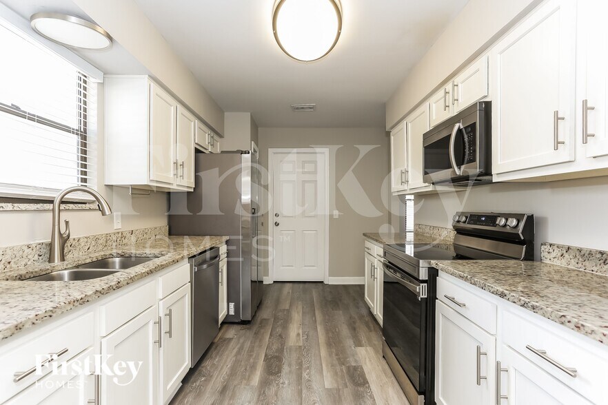 Building Photo - 10771 Knottingby Dr
