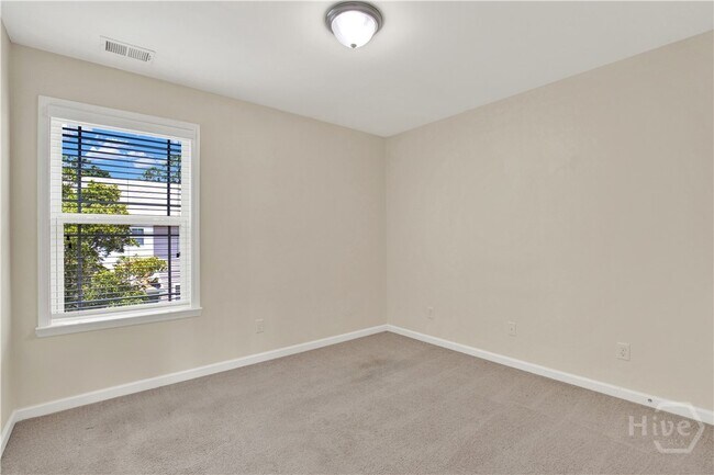 Building Photo - 127 Acapella Ave