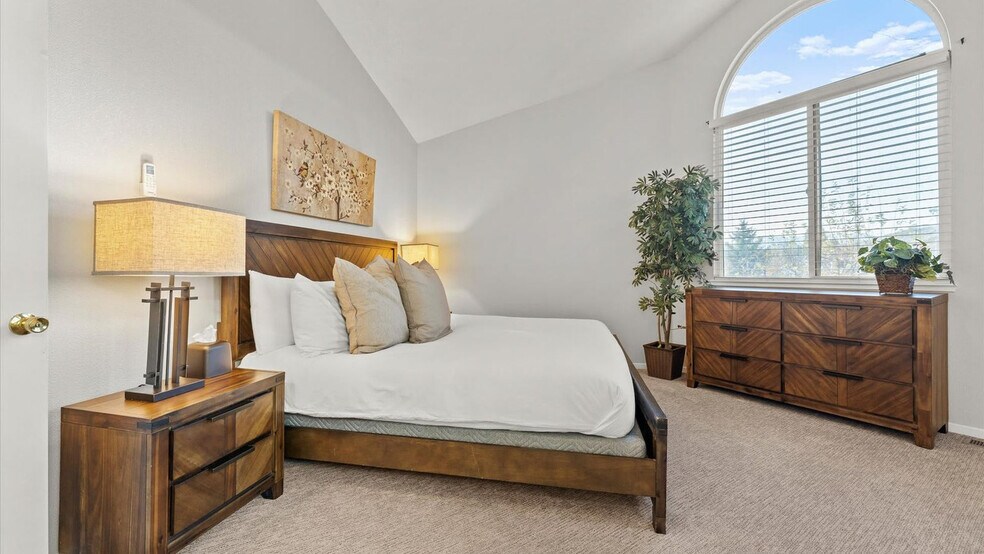 Building Photo - 2301 Sierra Highlands Dr