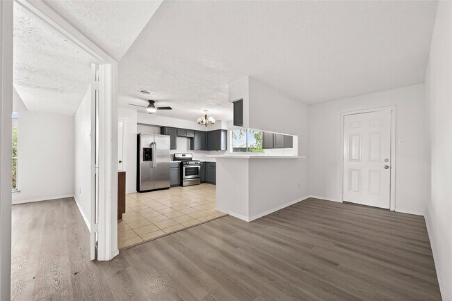 Building Photo - Beechbend Drive, Missouri City, TX 77489 - 4 BR 2.5 BA single-family home