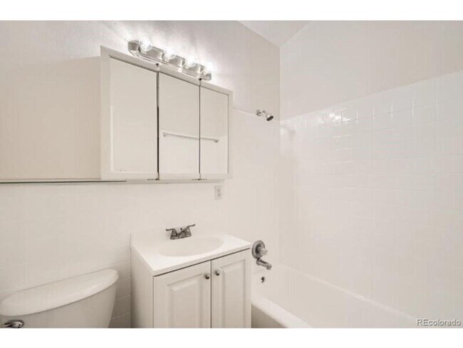 Building Photo - 4585 E Yale Ave