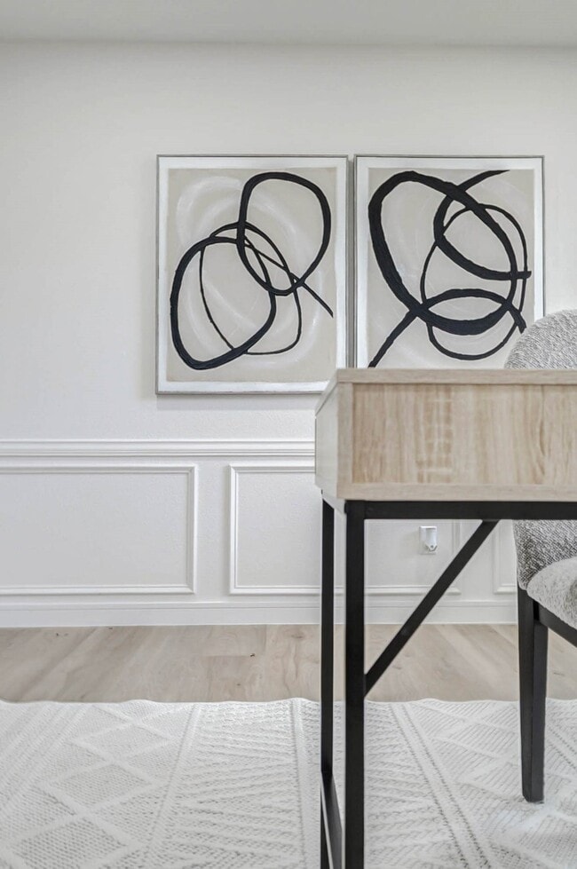 Building Photo - 9923 Emnora Ln