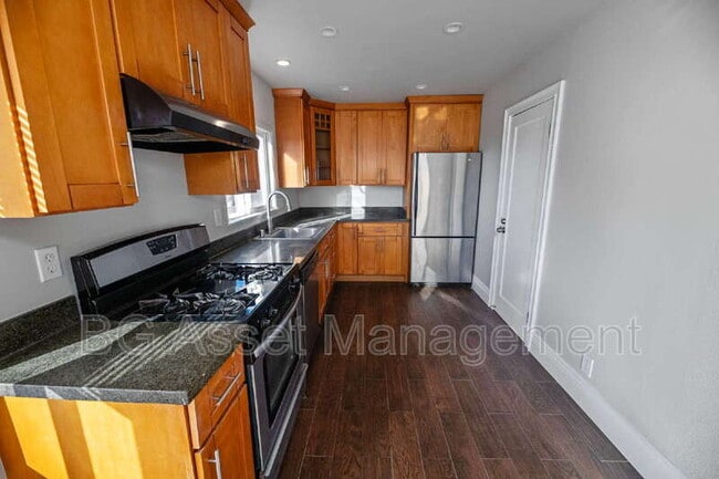 Building Photo - 1723 Bayo Vista Ave