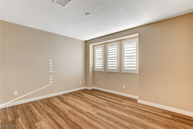 Building Photo - 888 Haven Oaks Pl