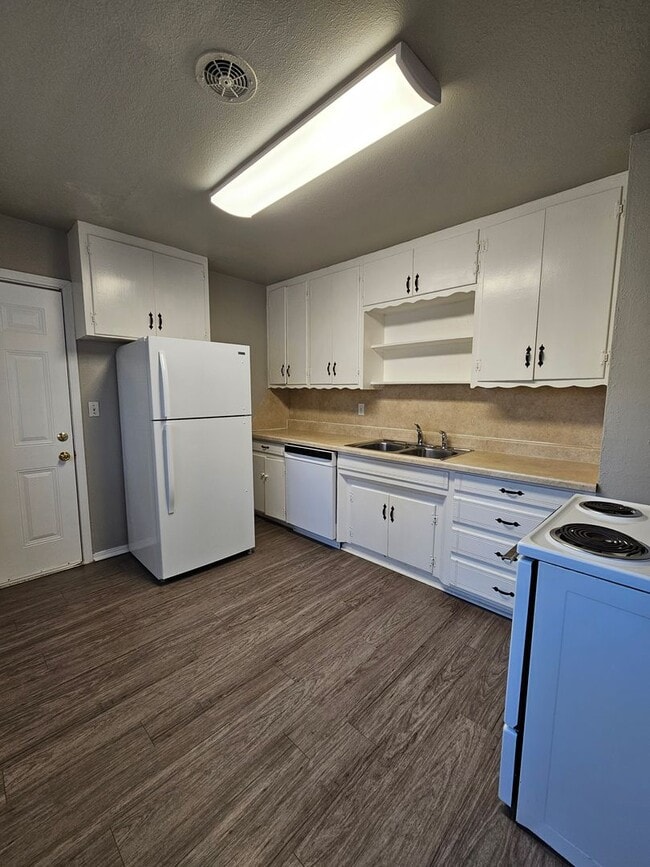Building Photo - (3) Bed/(1) Bath in Core Norman Avail NOW! Pet Negotiable!