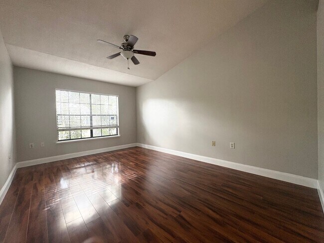 Building Photo - 4B/2B Home in Oviedo ~ Carpet Free ~ Top Rated Schools