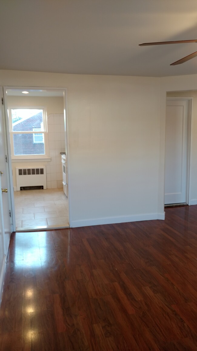 Living room to kitchen - 1517 Saint George Ave