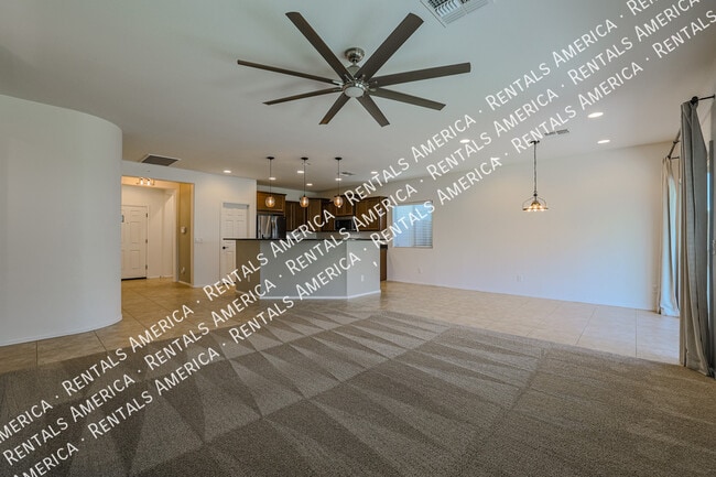 Building Photo - 5653 W Valor Way