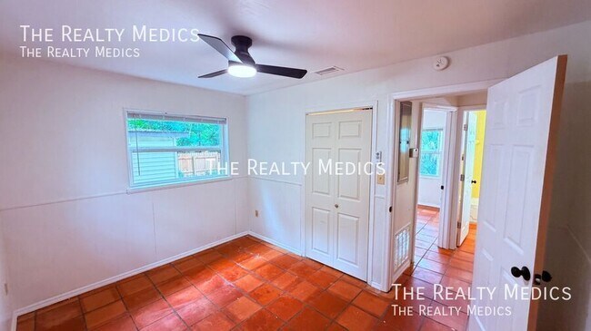 Building Photo - 31061 Lochmore Cir