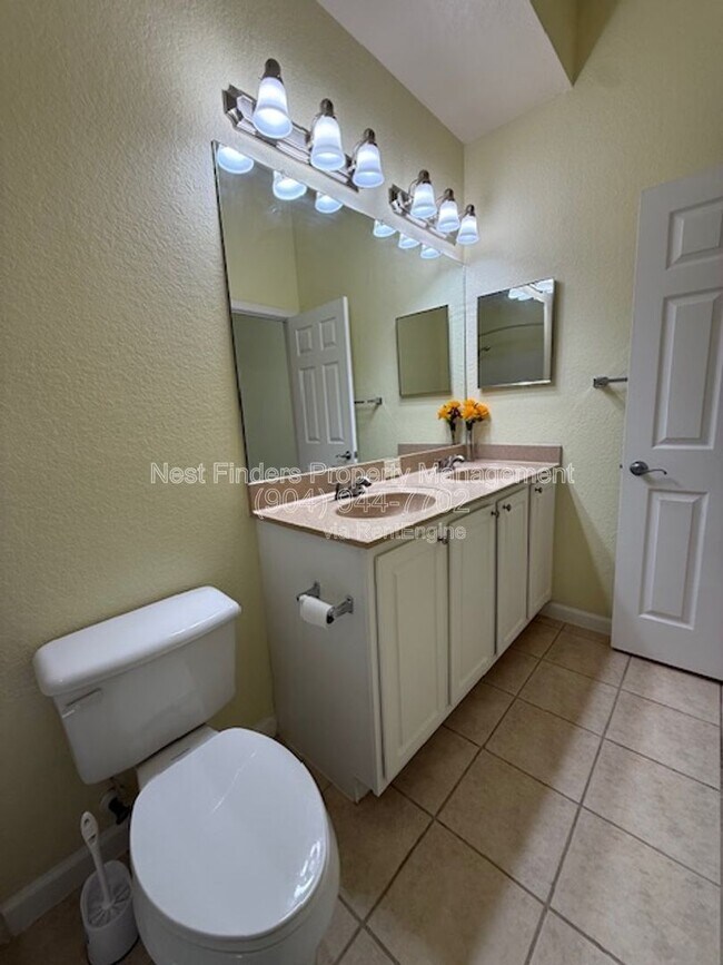 Building Photo - 10075 Gate Pkwy N