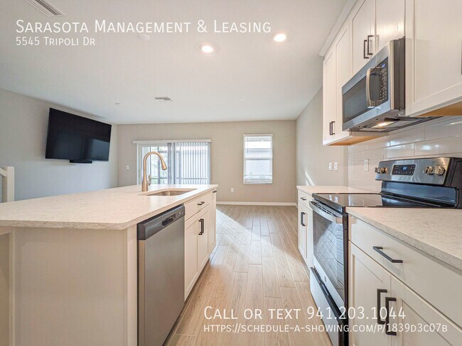 Building Photo - 5545 Tripoli Dr
