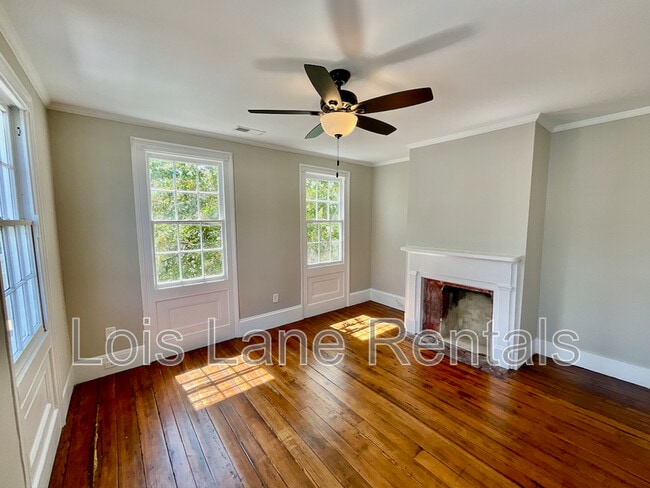 Building Photo - 104 Nassau St