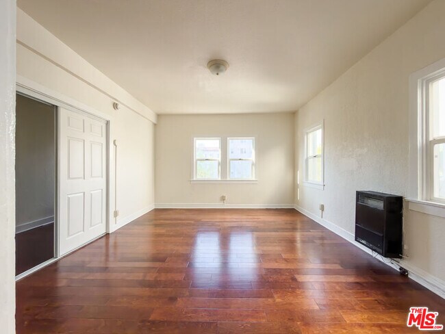 Building Photo - 504 S Rampart Blvd