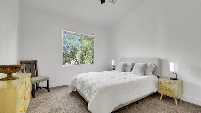 Building Photo - AMAZING COMPLETELY REMODELED CONDO IN SUMMERLIN