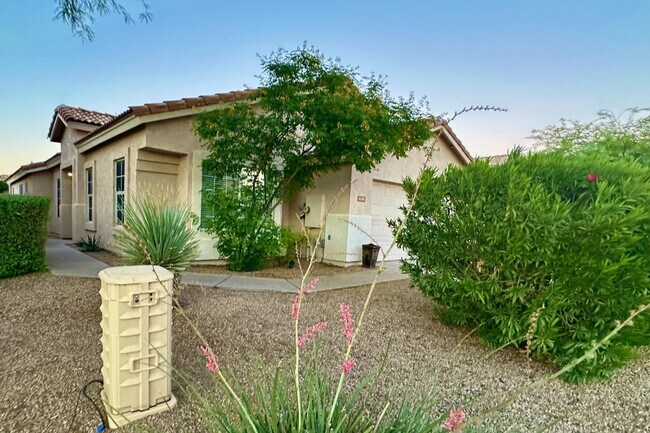 Building Photo - 4256 E Chaparosa Way