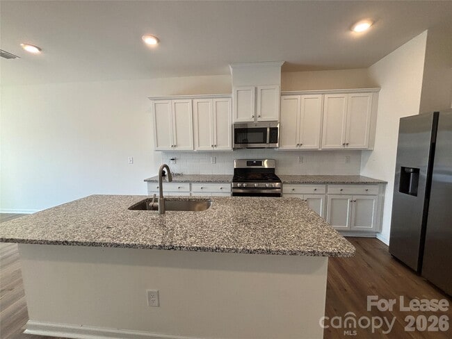 Building Photo - 5211 Maynard Hl Dr