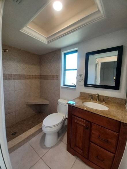 Building Photo - SECTION 8!! 3/2 With Fenced Yard!!!