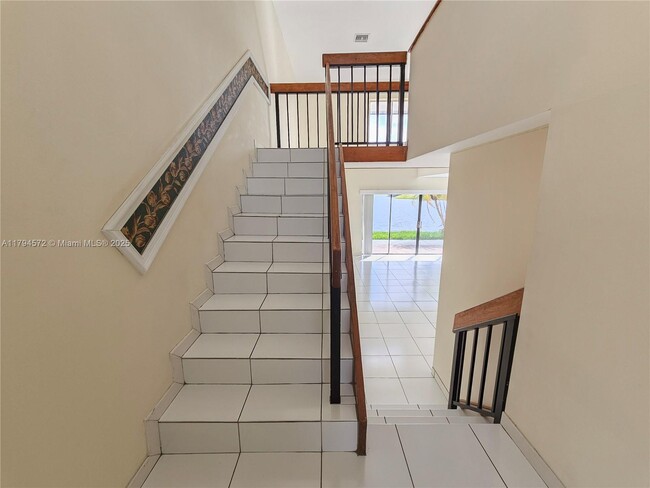 Building Photo - 1341 SW 124th Ct