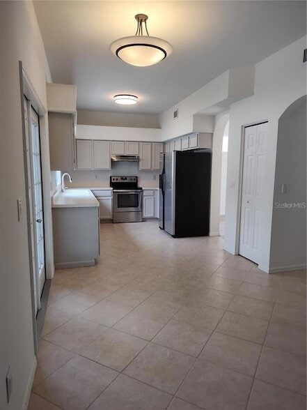 Building Photo - 27536 Breakers Dr