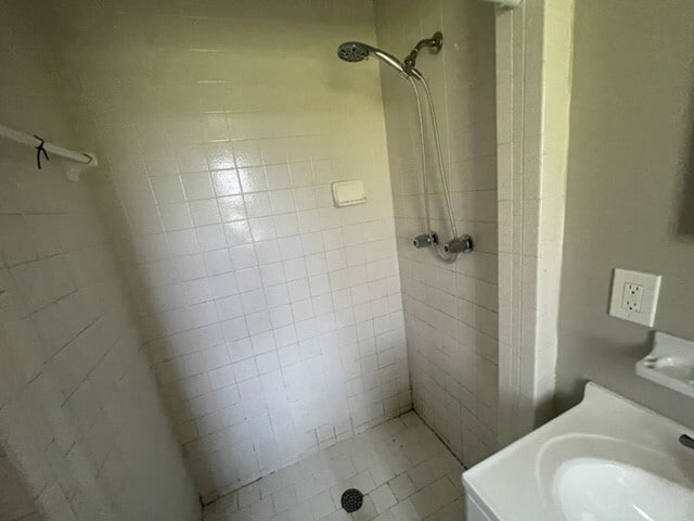 Building Photo - 366 Janell Dr
