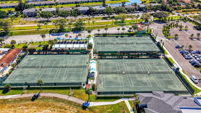 Building Photo - 5675 Queen Palm Ct