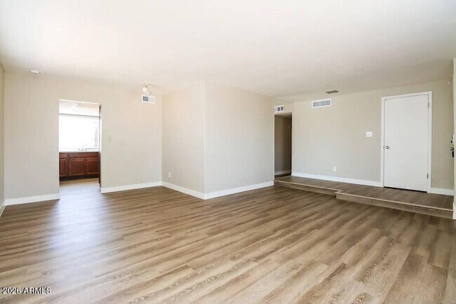 Building Photo - 6627 S 44th St