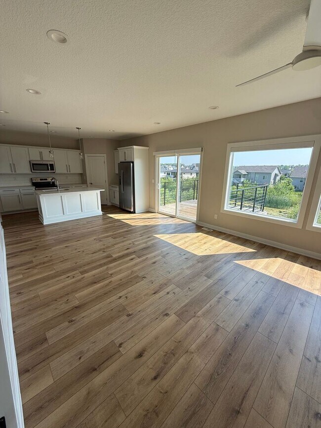 Building Photo - Luxury Newer Construction Home! Perfect Location!