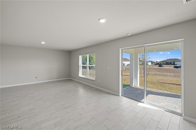 Building Photo - 2911 NW 9th Ave