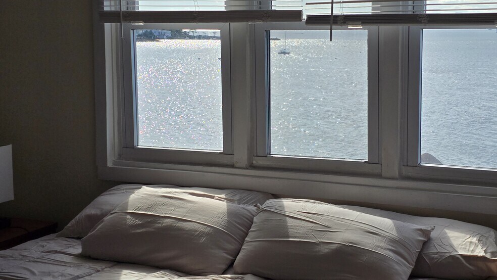 Building Photo - 92 Townsend Ave